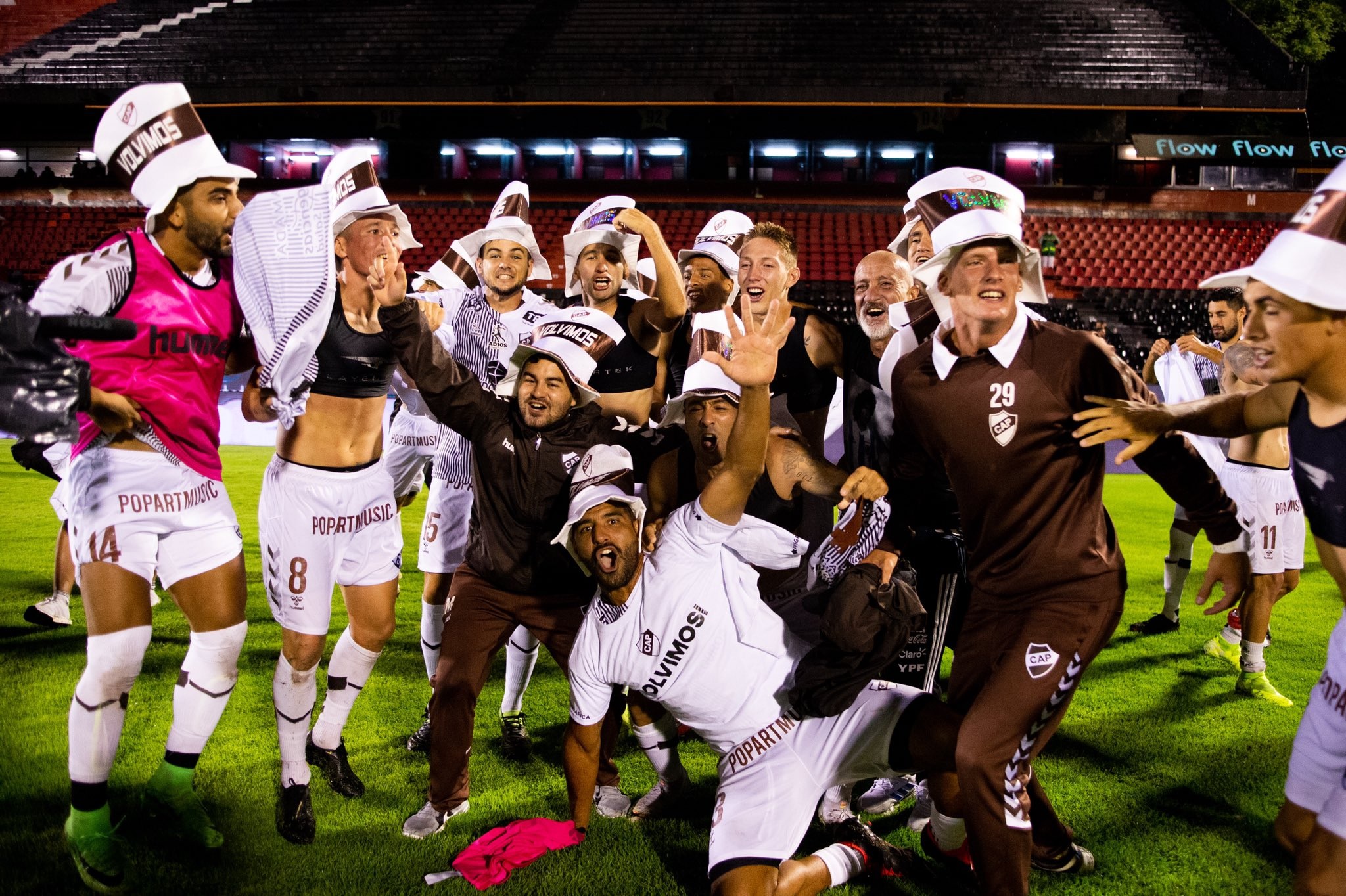 Fútbol: Platense superó a Estudiantes de Río Cuarto y regresó a Primera tras 22 años