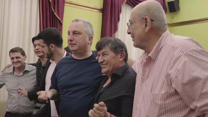 Passalacqua recibió a vecinos beneficiarios del “Ahora Sanitarios” 