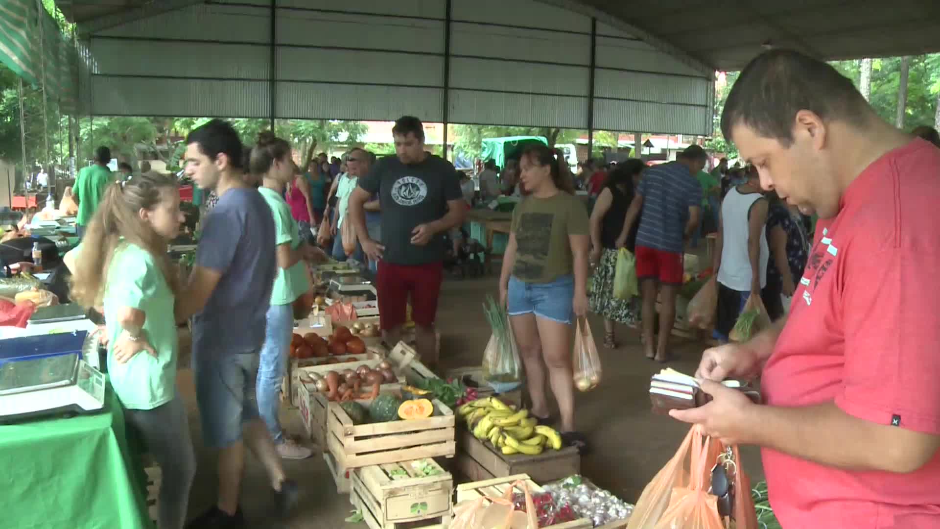 Ferias francas: con poca producción por la falta de lluvias, pero muchas ventas 