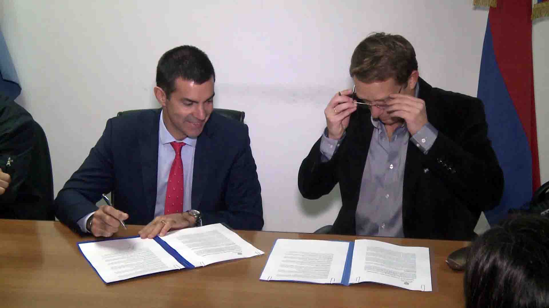 Urtubey en Misiones firmó convenio con el programa “Primera Infancia”