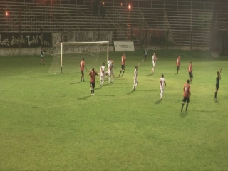 Fútbol Federal A: Guaraní ganó y sigue vivo