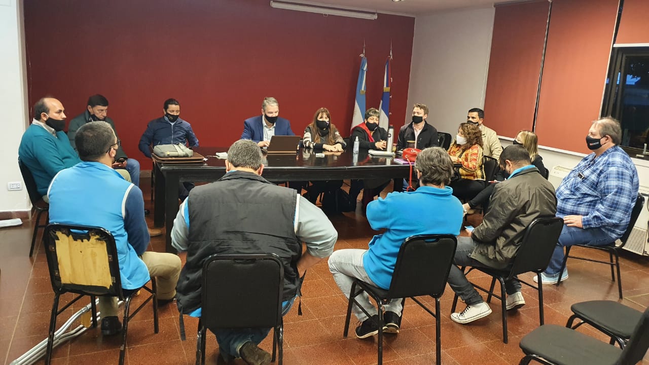 La Provincia y los gremios docentes acordaron un incremento salarial