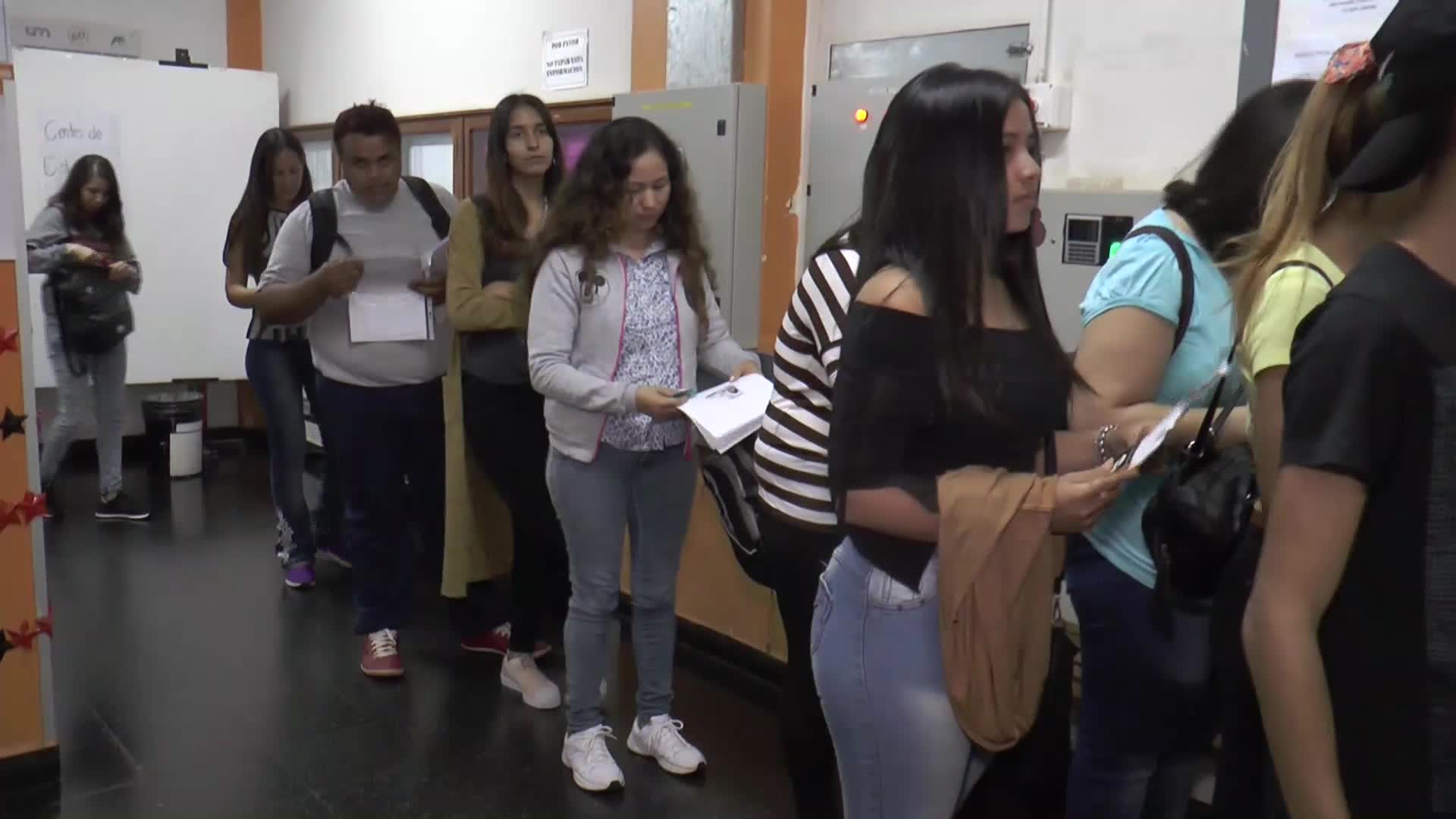 La Agencia Universitaria facilita el trámite de inscripción y renovación al BEG