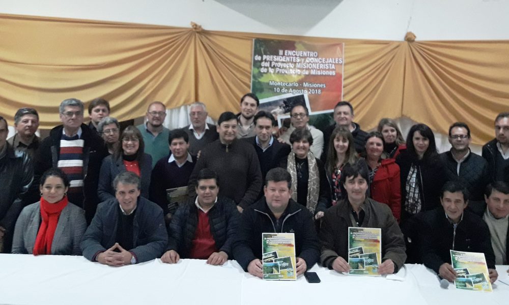 Más de 40 concejales participaron de un encuentro en Montecarlo