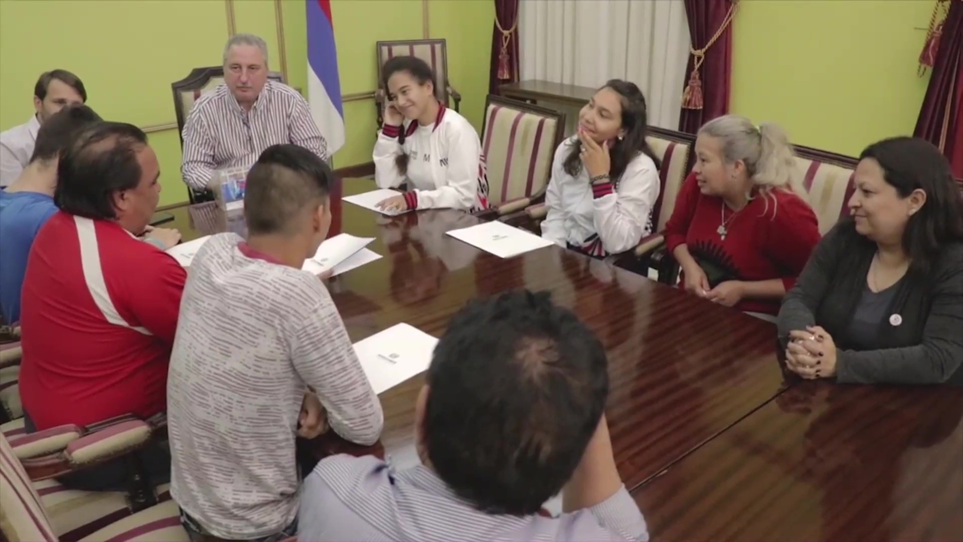 El gobernador Passalacqua recibió a los atletas con discapacidad