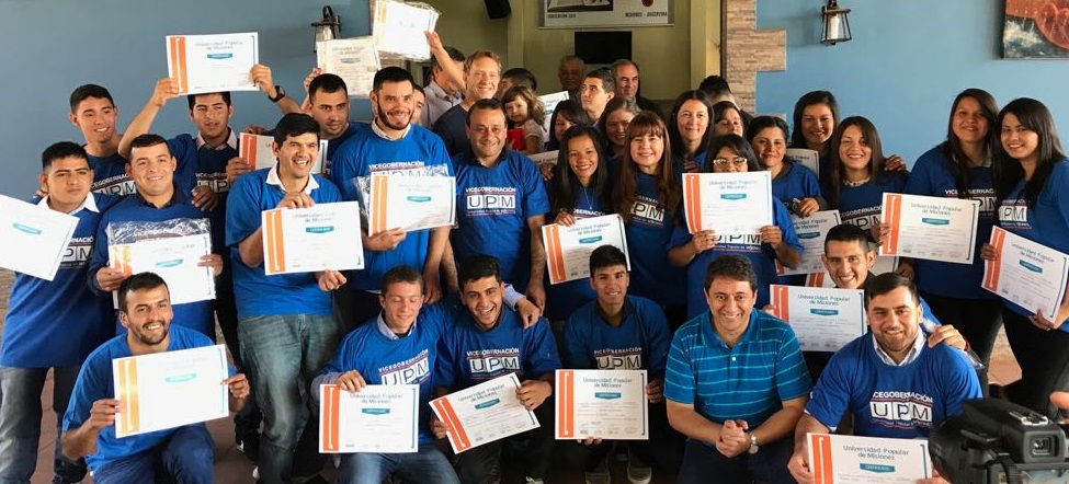 Casi 30 jóvenes de la Fundación Reto se recibieron de Auxiliar en Panadería