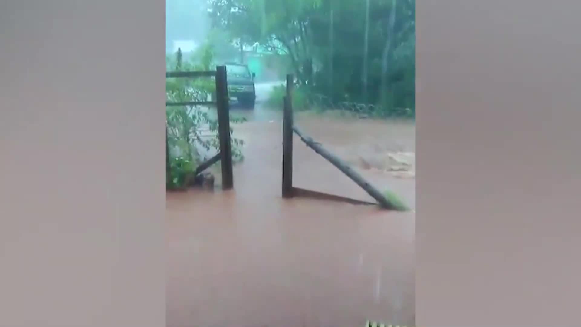 Temporal en Misiones: la lluvia produjo desbordes de arroyos en Eldorado