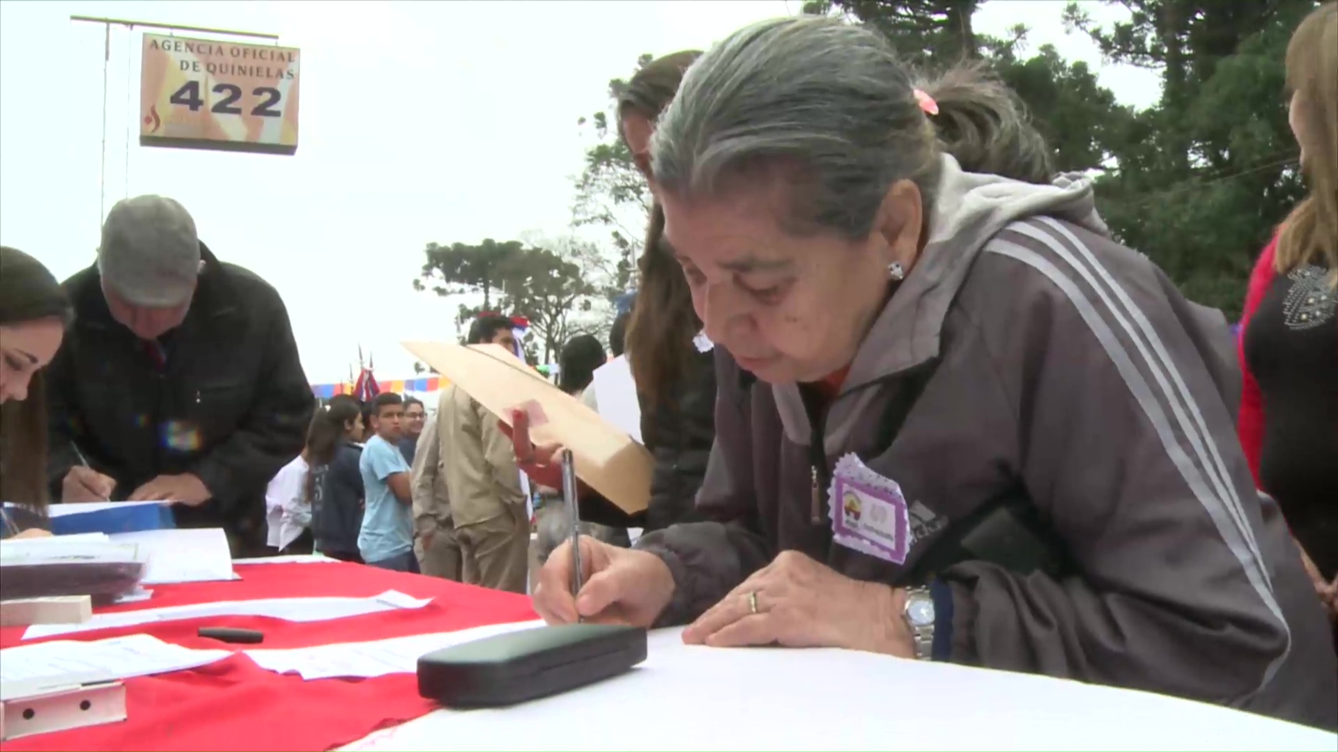 Entregaron títulos de propiedad en Colonia Delicia
