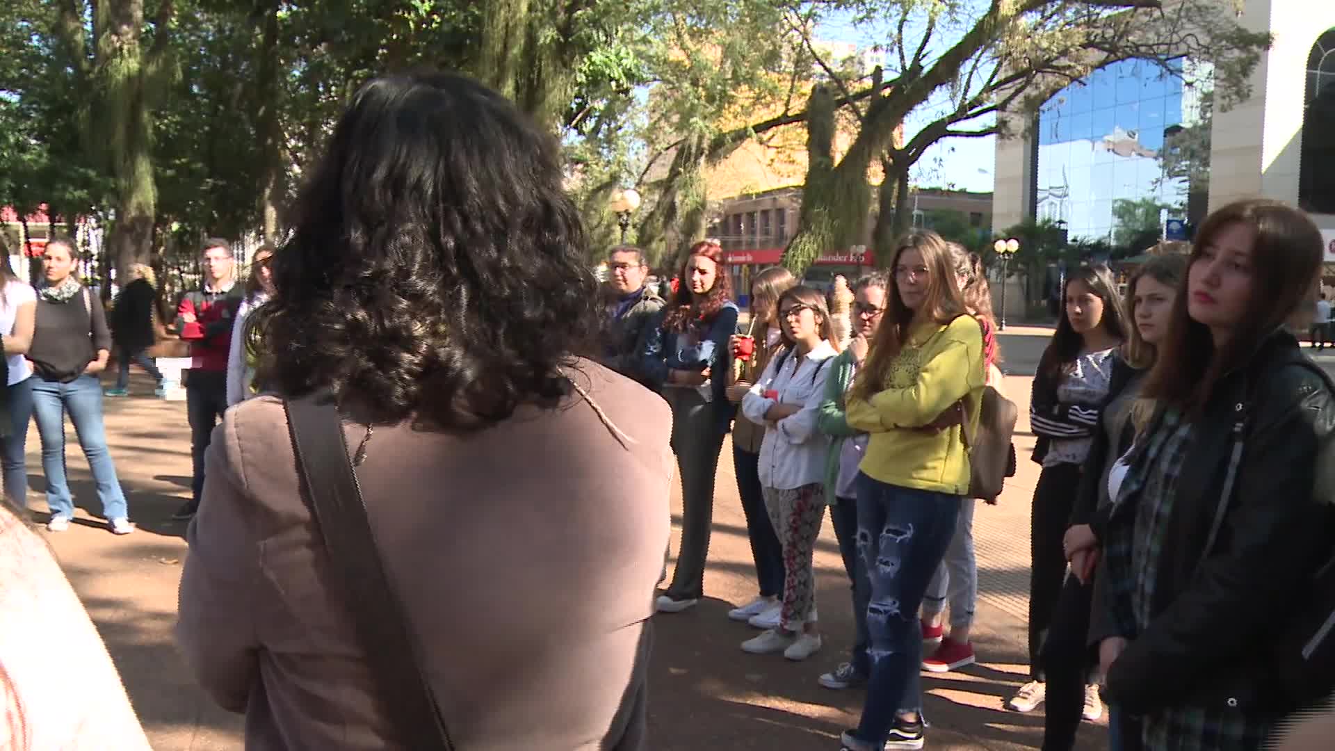 Recortes presupuestarios de Nación: clases públicas en la plaza 9 de Julio como medida de protesta