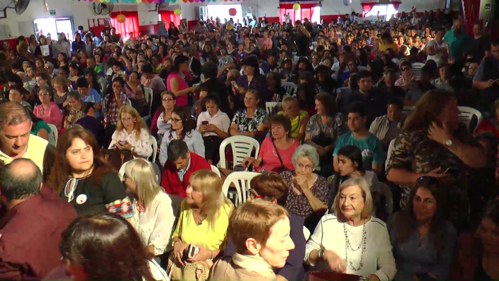 Entrega de créditos y jubilaciones a las amas de casa misioneras