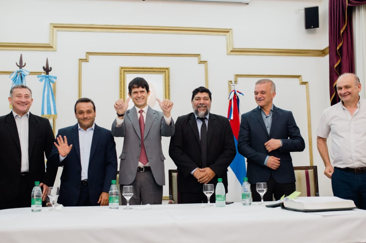 Herrera Ahuad puso en funciones a los nuevos ministros, Samuel López y Joselo Schuap